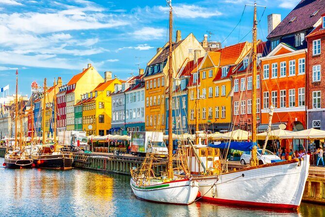 2-Hour Walking Introduction to Copenhagen and its Main Sights - Religious and Royal Highlights