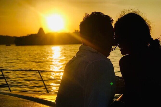 2 Hours Aperitif on Boat at Sunset - An In-Depth Look at the La Spezia Sunset Boat Tour