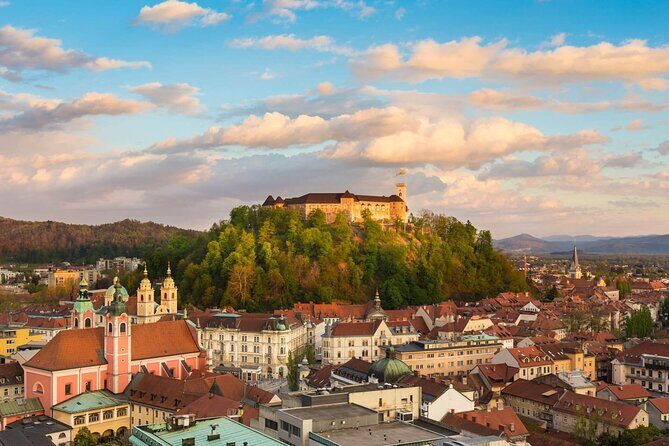2 Hours Ljubljana Private Walking Tour with a Guide - Who Is This Tour Best For?