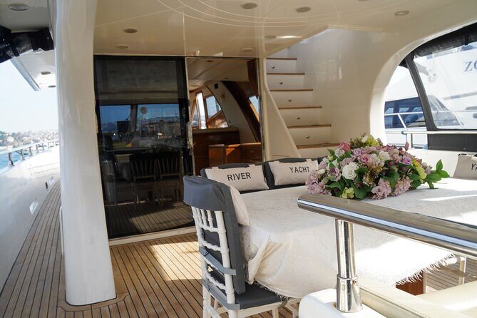 2-Hours Luxury Private Yacht Cruise on Bosphorus Istanbul - Who Will Love This Experience?