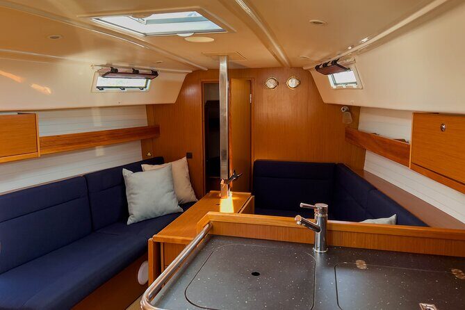 2 hours Private Sailing Experience in Cascais - Frequently Asked Questions