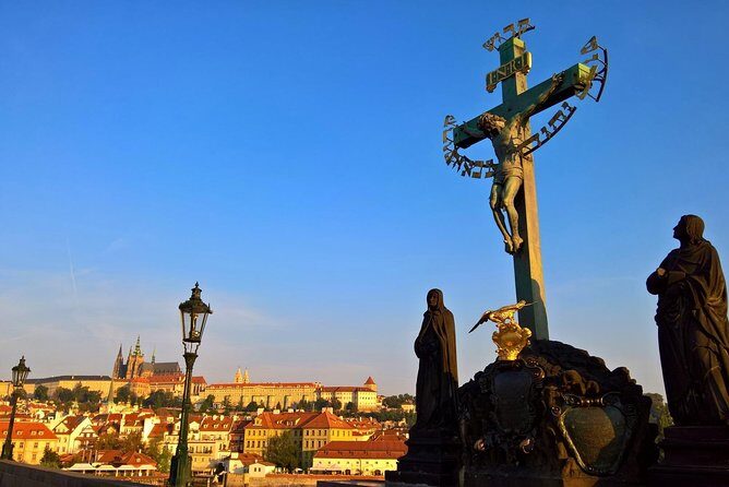 2:5-Hour Walking Tour of Old Town Prague with Boat Ride - Practical Details and Tips