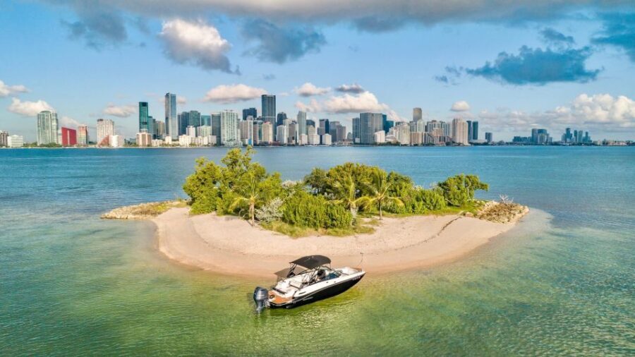 27 Feet Monterey Breathtaking Miami Skyline Boat Tour - Why This Miami Boat Tour Stands Out