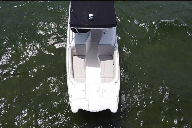 27ft Miami Catamaran for Groups and Parties - What to Expect on the Water