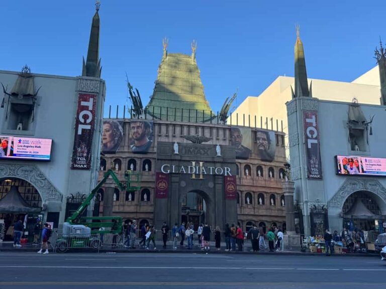 3.5-hour private tour of Hollywood and Beverly Hills in an SUV - The Value of a Private, Guided Experience