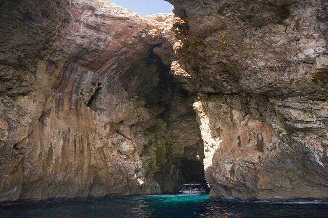 3 Hours Boat Tour to the Leuca Marine Caves - Who Will Love This Tour?