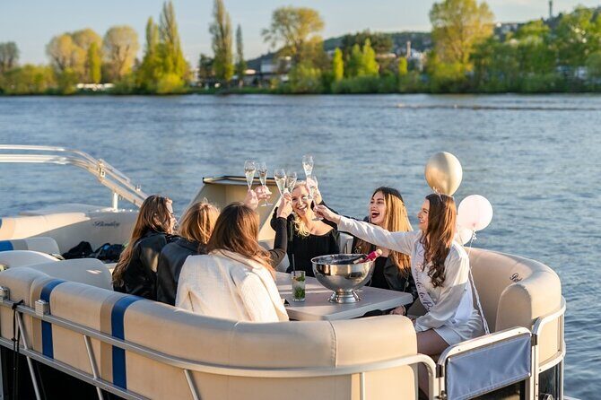 3 Hours Prague Private Boat Cruise Beer or Prosecco Unlimited - Who Will Love This Experience?