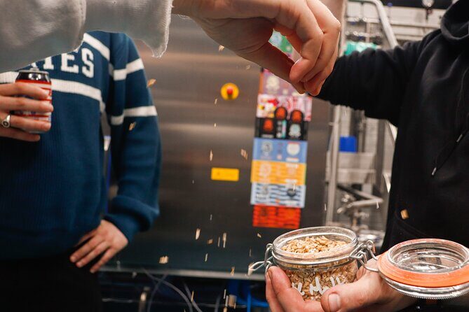 3 Locks Brewing Company Tour and Tasting Experience in Camden - The Itinerary: From Welcome to Final Cheers