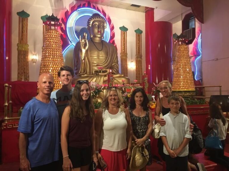 3 Neighborhoods Tour: Soho, Chinatown & Little Italy - The Practicalities: Pacing, Group Size, and Weather