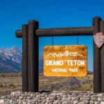 4-Day Yellowstone&Mount Rushmore Tour from Salt Lake City - The Journey Begins: Day 1 in Jackson, Grand Teton, and Yellowstone
