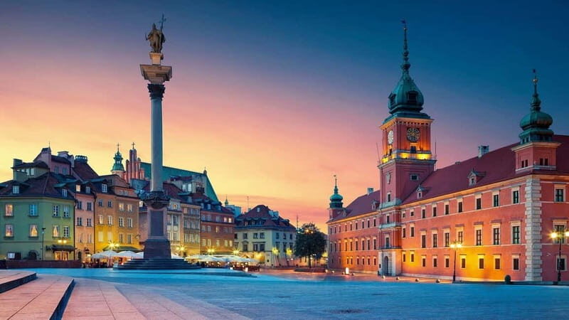 4 hour: Old Town, Royal Castle, Palace of Culture & Science - The Palate-pleasing Royal Route