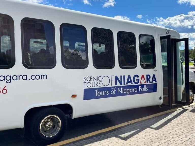 4 hr Summer Fun Tour - Niagara Falls Canada - In-Depth Look at the Experience