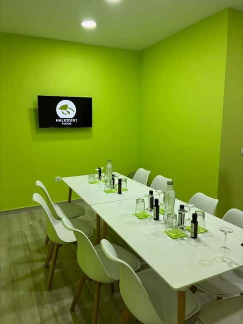 45 min. Olive Oil Workshop in Kriopigi - Halkidiki. - A Closer Look at the Olive Oil Workshop in Kriopigi