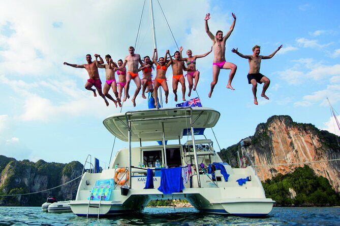 4H Private Vip Catamaran Tour with Swim Up to 18 people - Frequently Asked Questions