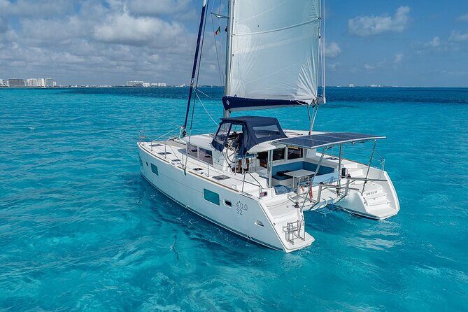 4hrs 42ft Luxury Catamaran Private Charter Cancun to Isla Mujeres - Who Should Consider This Experience?