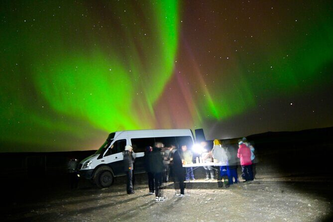 4x4 Minibus Northern Lights with Photo and snacks from Reykjavik - Why This Tour Offers Great Value