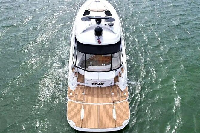 50ft 1 Hour FREE Miami Yacht Rental 3 to 6 Hours 13 People - FAQ