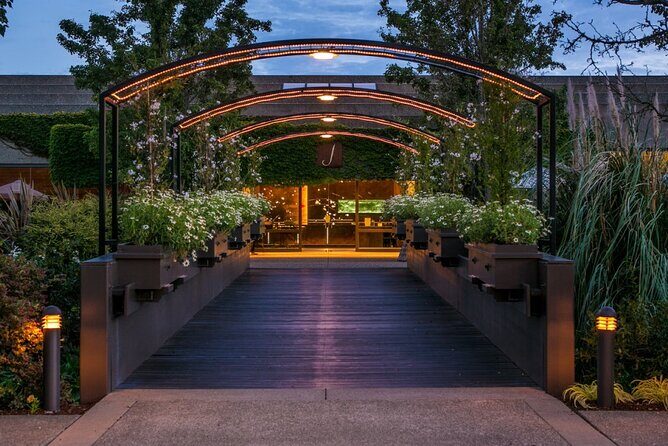 6 Hours Private Wine Tour in Healdsburg Featuring Coppola Winery