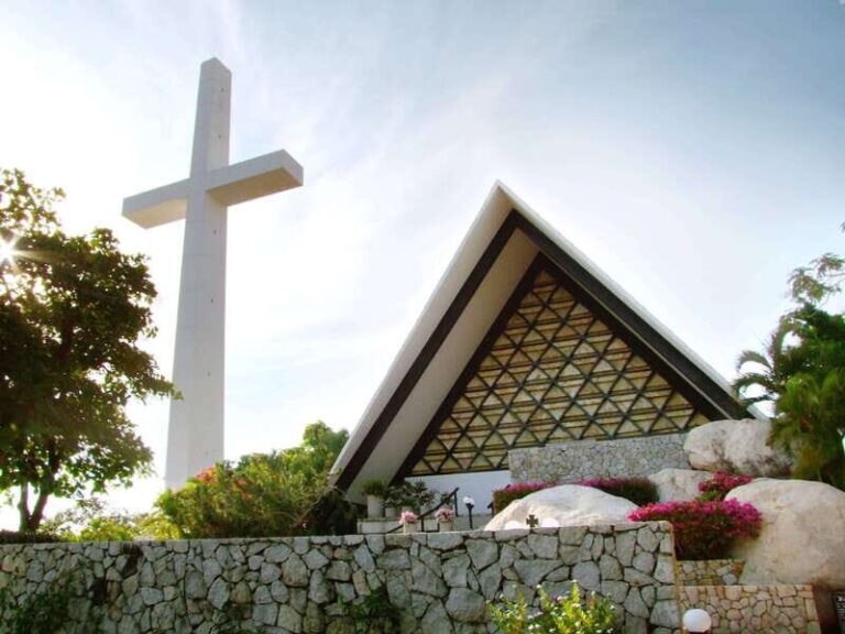 6 Hr City Tour Divers Turtles, All Attractions Only Hotels - The Scenic Heights: Chapel of Peace and Trouyet Cross