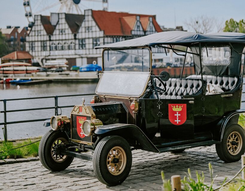 60 min of sightseeing in retro cars, Gdansk - The Itinerary and Key Sights