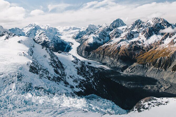 60 Minute - Grand Circle Tasman Glacier helicopter flight - Exploring the Details of the 60-Minute Grand Circle Flight