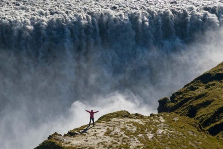 7-Day Small Group Journey Around Iceland - Who Should Consider This Tour?