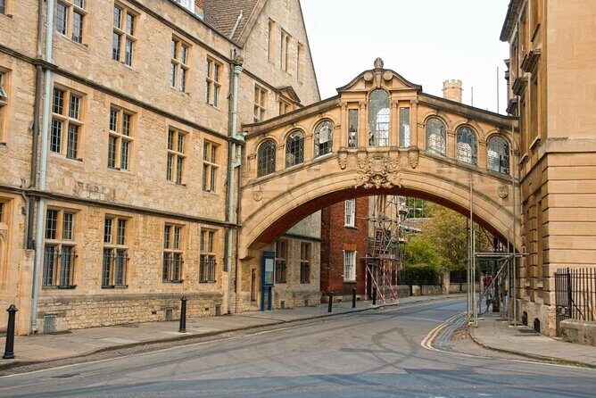 90 Minute Classic Walking Tour of Oxford - Authentic Experiences & What Travelers Say