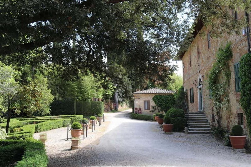 A 16th-century farmhouse between the Crete Senesi and Val d'Orcia, a tour through history and wine. - Frequently Asked Questions