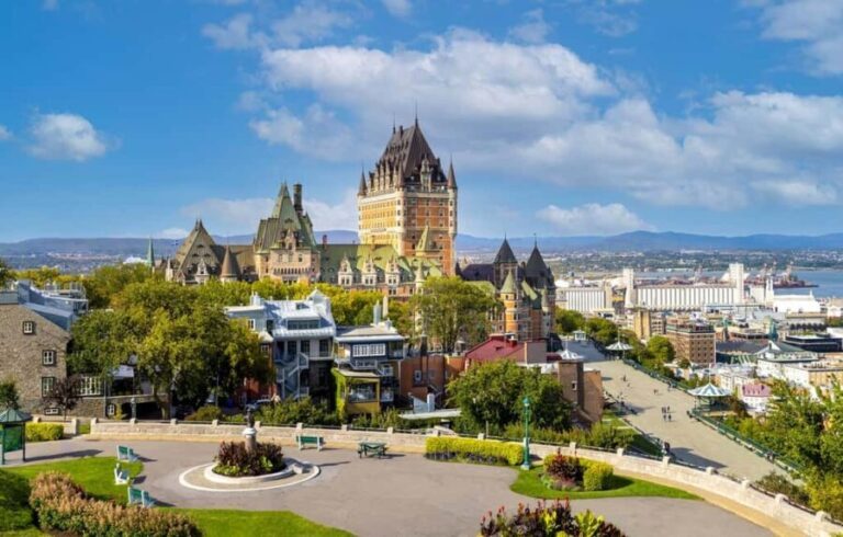 A Grand Private Walking Journey in Quebec City - The Scenic Funicular Ride