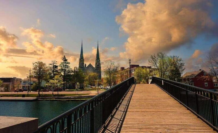 A Romantic Walking Tour Through Ottawa - Who Will Love This Tour?