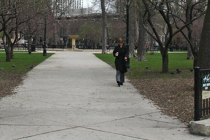 A Storied Neighborhood: A Self-Guided Audio Tour with Bill Ayers - What do reviews tell us?