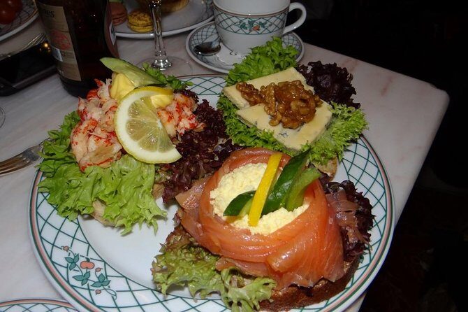 A Well Balanced History and Food Tour with Focus on the Scandinavian Kitchen - Practical Considerations for Travelers