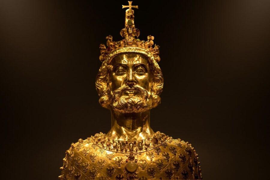 Aachen: Private Walking Tour With A Professional Guide - Who Will Enjoy This Tour?