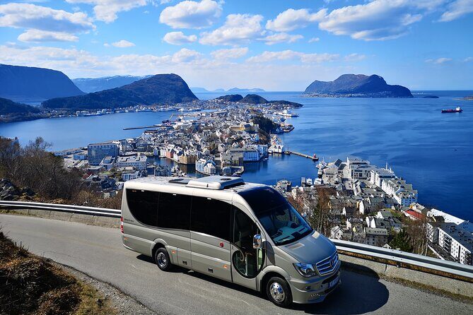 Aalesund Highlights +Alnes the most beautiful island 4H Excursion - Alnes Lighthouse and Its Rugged Coastline