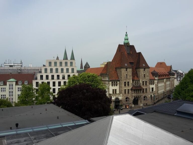 Above the rooftops of Bremen - The Itinerary – A Closer Look