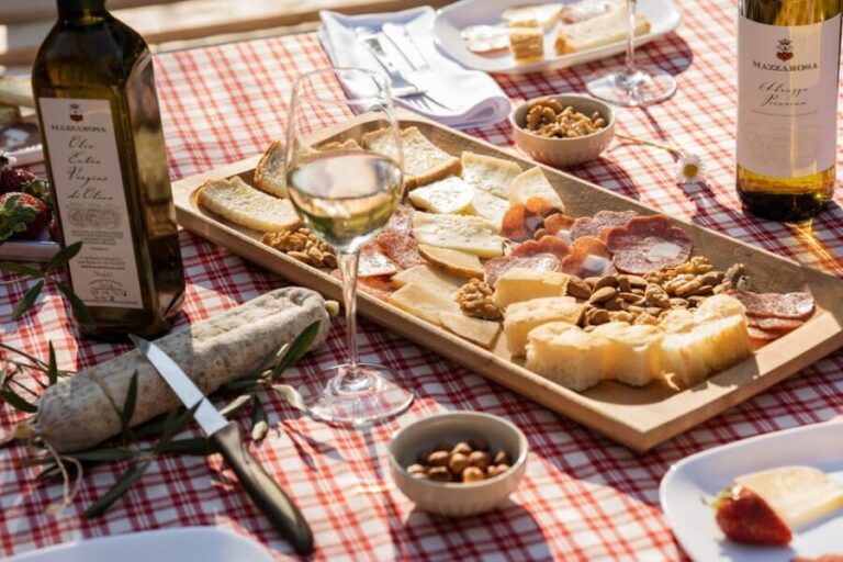 Abruzzo: Country Picnic in an Olive Grove at a Winery - A Close Look at the Experience