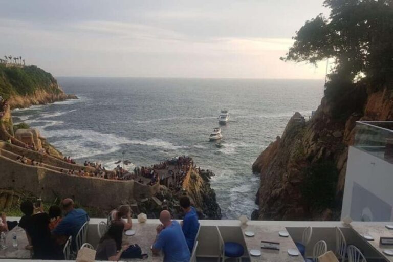 -Acapulco: Cliff Divers Experience w/ Al Pastor Tacos Dinner - A Detailed Look at the Tour