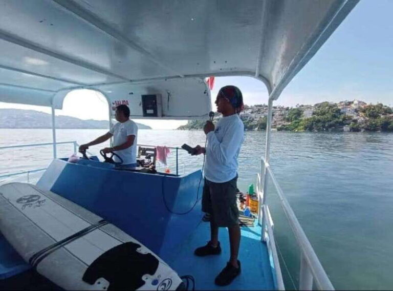 Acapulco: Crystal Bottom Boat Tour to La Roqueta Island - Is This Tour Worth It?