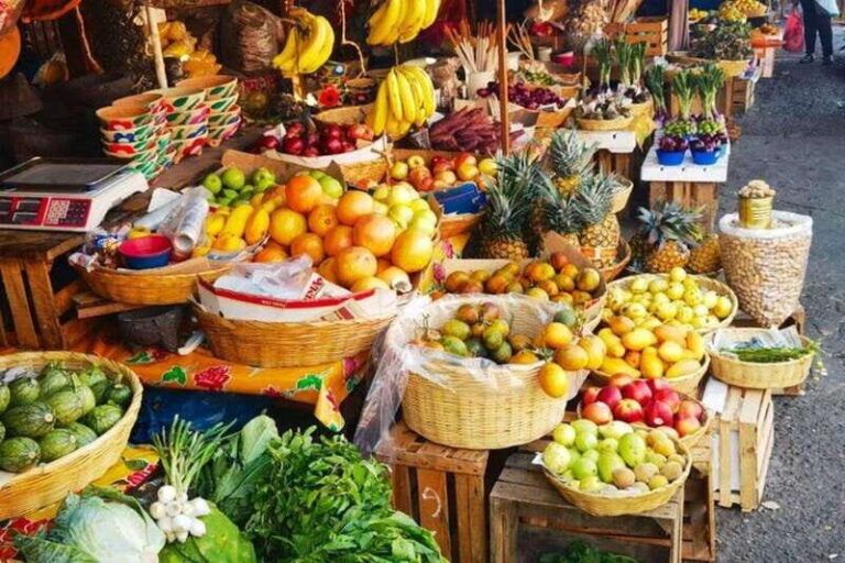 -Acapulco: Historical City Tour with Market Visit & Lunch - Who Should Consider This Tour?