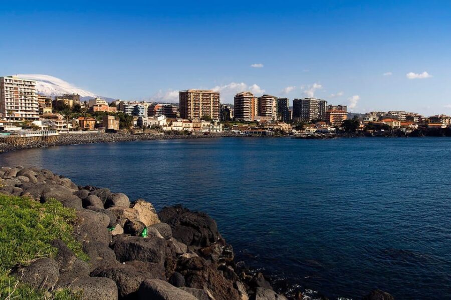 ACITREZZA & ACICASTELLO: TOURS WITH DEPARTURES FROM CATANIA - An In-Depth Look at the Acitrezza & Acicastello Tour