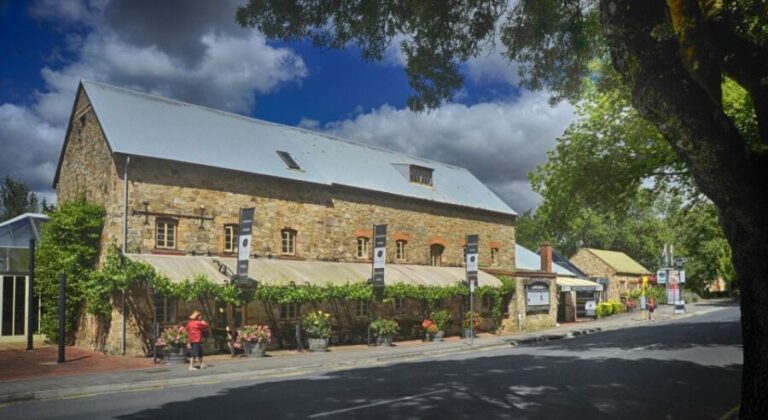 Adelaide: Adelaide Hills and Hahndorf Guided Tour with Lunch - Who Should Consider This Tour?