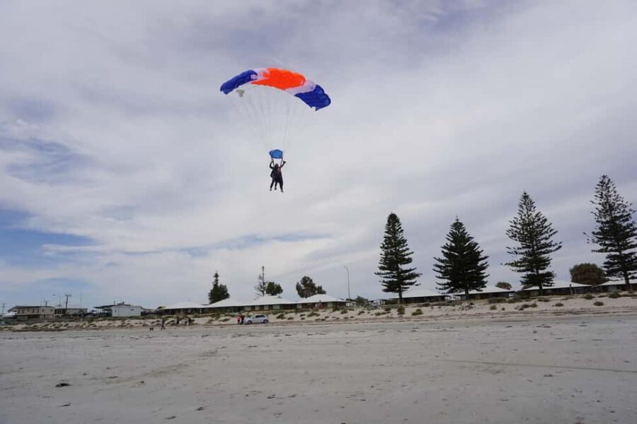 Adelaide: Tandem Skydive over Wallaroo Beach, Beach Landing - Who Should Consider This?