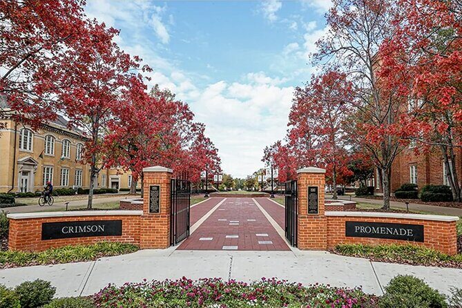 Adventurous Walking Tour of University of Alabama - A Closer Look at the Experience