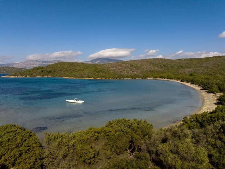Aegean day - private cruise to west cyclades - The Value of a Private Cruise