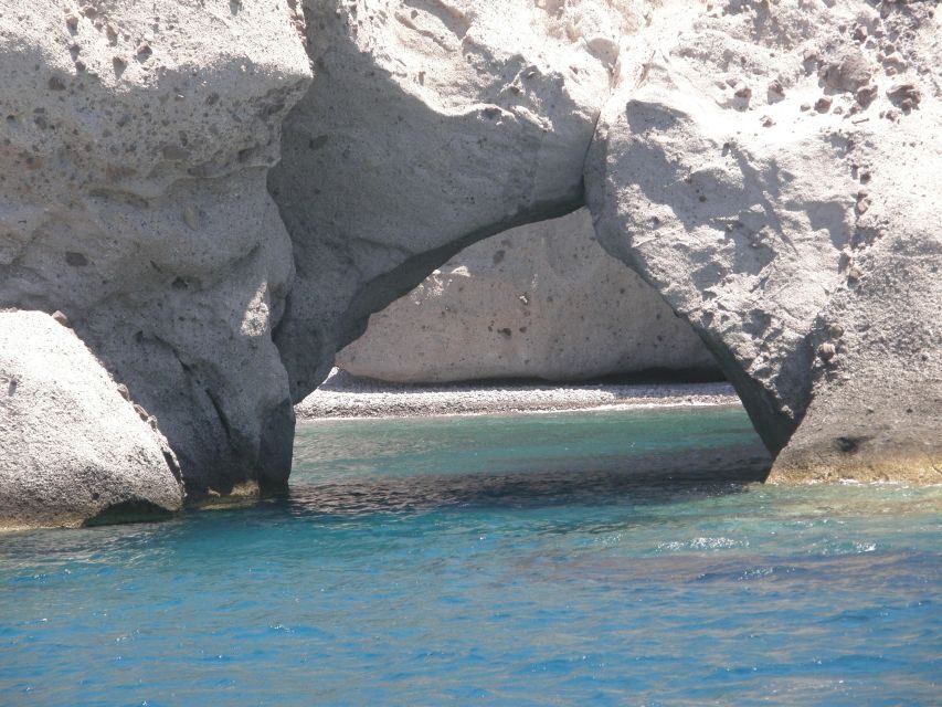 Aeolus Motor Yacht cruise in Paros - Who Should Consider This Tour?