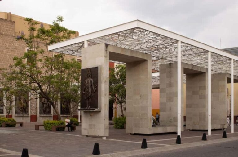 Aguascalientes through the eyes of architecture, art, history, and coffee. - What to Expect: Practical Tips and Insights