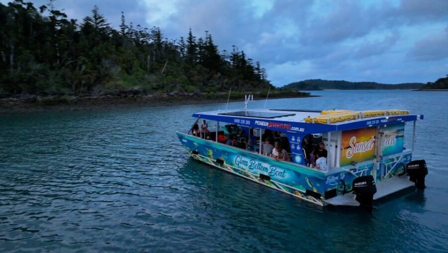 Airlie Beach: Bottoms Up Sunset Cruise with Drink - The Experience in Detail