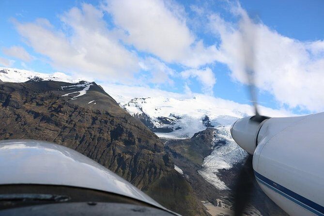 Airplane Flight over Vatnajökull Volcanic Eruption Sites - Practical Considerations