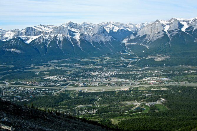 Airport Shuttle: Canmore/Kananaskis  Calgary - Authentic Traveler Experiences