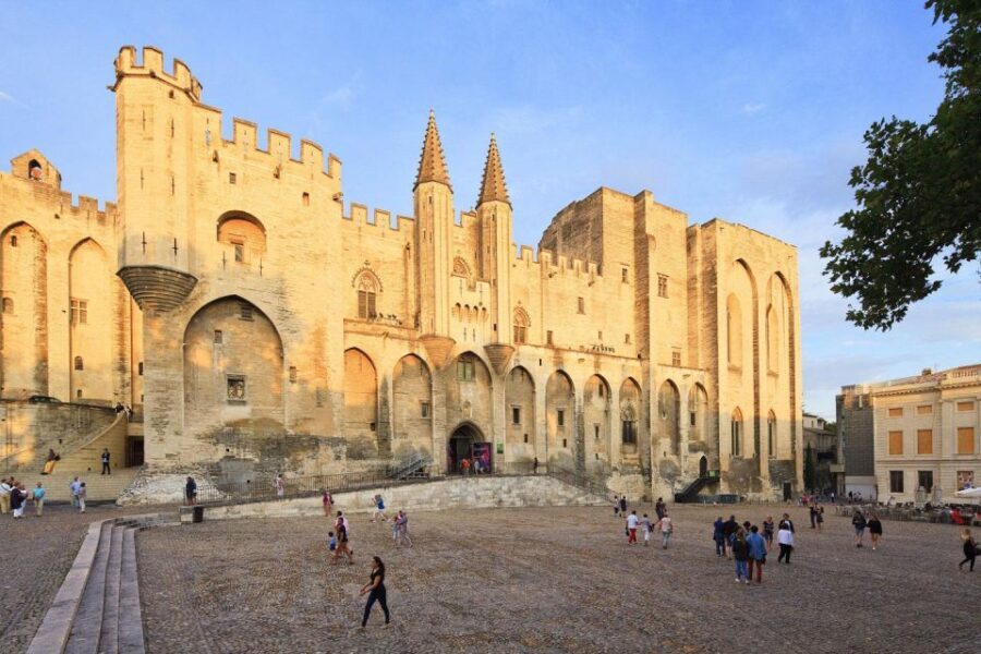Aix en Provence and Avignon city of Popes Private Tour - Discovering Avignon: The City of Popes